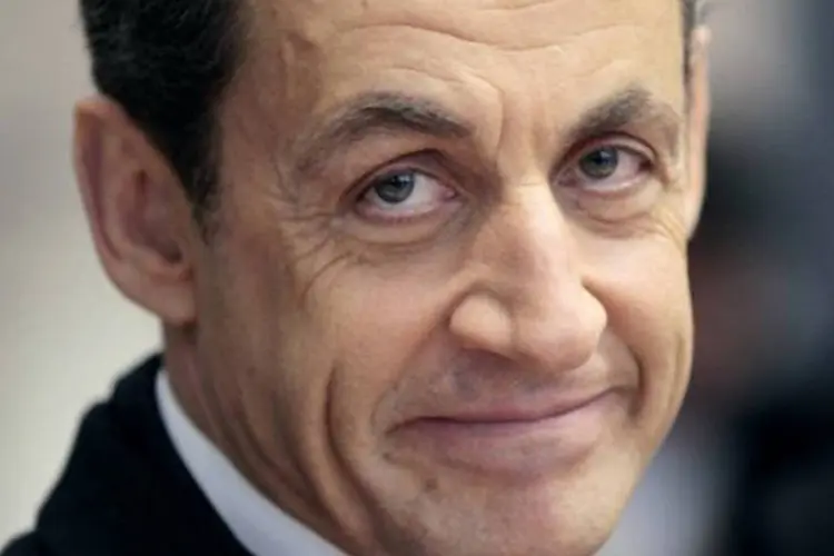 Documento critica quem denegriu Sarkozy durante a campanha, que termina nesta sexta-feira. (Charles Platiau/AFP)