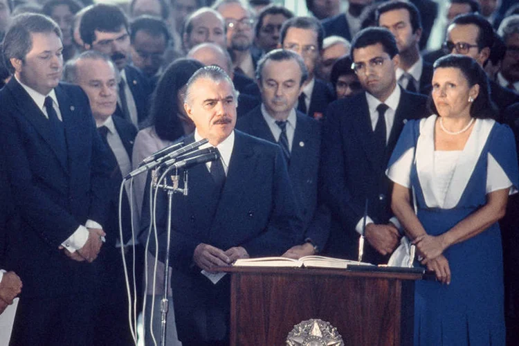 
	Posse de Sarney: ele n&atilde;o vivera, nem viveria, um &uacute;nico dia na oposi&ccedil;&atilde;o
 (Orlando Brito/Exame)