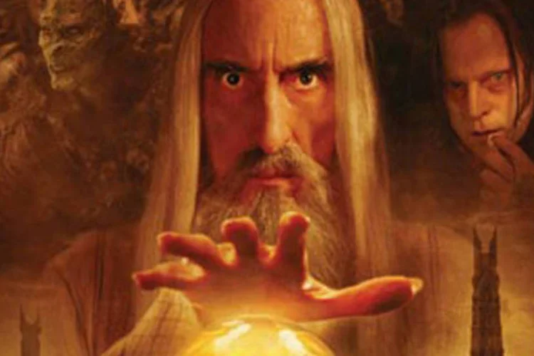 Após fazer o papel de Saruman, em "O Senhor dos Anéis", Sir Christopher Lee lançará álbum de heavy metal (Divulgação)