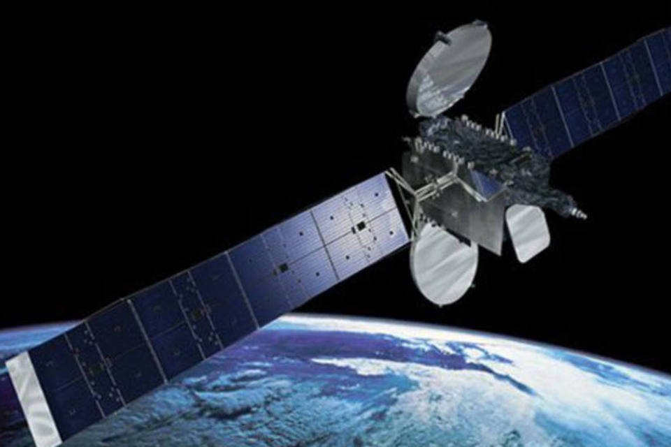 Brasil planeja lançamento de três satélites em 13 anos