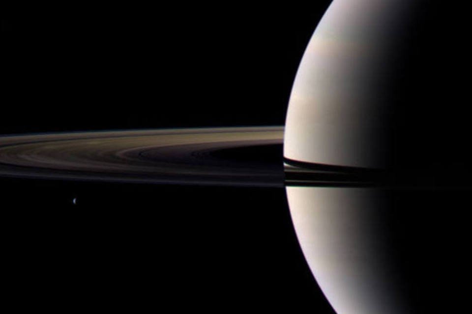 Saturno, o sexto planeta em torno do Sol, se formou há 4,5 bilhões de anos, nas origens do sistema solar (NASA/Reprodução)