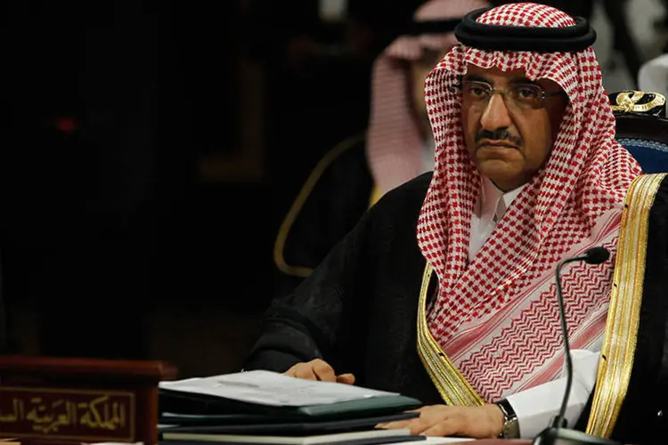 
	O rei Salman: o governo de Riad vem realizando ataques a&eacute;reos contra rebeldes houthi, aliados do Ir&atilde;, no vizinho I&ecirc;men desde 26 de mar&ccedil;o
 (REUTERS/Hamad I Mohammed/Files)