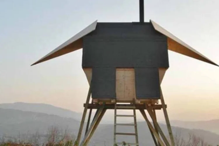 Sauna ecológica projetada pelo AtelierFORTE