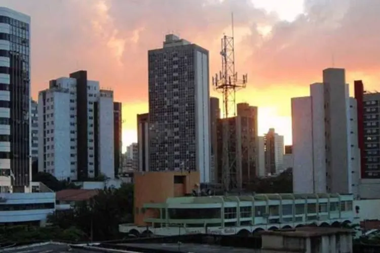 
	Belo Horizonte: Belo Horizonte tamb&eacute;m foi atingida por fortes chuvas durante toda a noite de quarta-feira e madrugada de ontem
 (Wikimedia Commons)