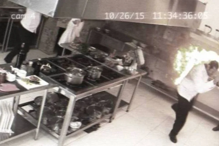 
	Cena da campanha criada pela Publicis Brasil para estreia do &quot;Hell&rsquo;s Kitchen - Cozinha Sob Press&atilde;o&quot;
 (Reprodução/YouTube)