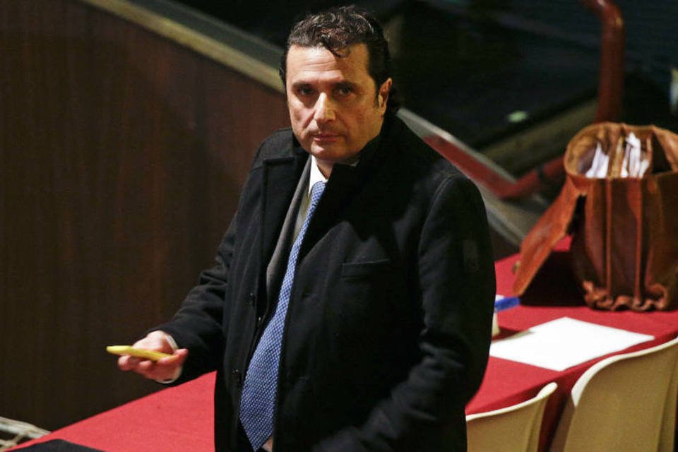 Comandante do Costa Concordia é condenado a 16 anos