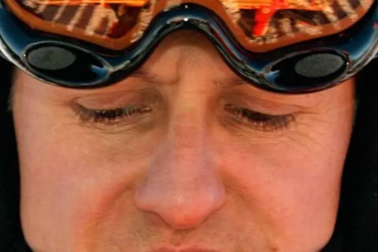 
	Michael Schumacher: em 2009, ele j&aacute; tinha sofrido um dano cerebral em acidente de moto
 (REUTERS)
