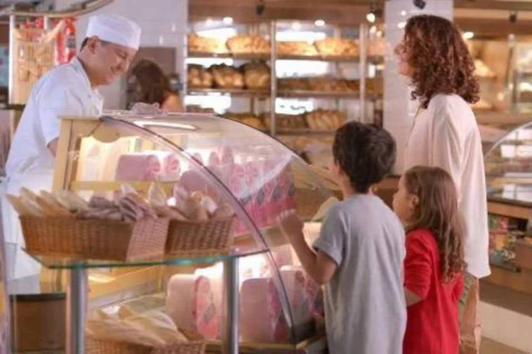 
	Campanha faz com que o consumidor se lembre da concorrente Sadia: o juiz entende que apenas a marca &quot;S&quot;, como identidade visual, e n&atilde;o sua fon&eacute;tica, est&aacute; sob prote&ccedil;&atilde;o
 (Reprodução/YouTube)