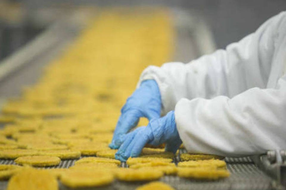 Setor de alimentos liderou indústria em 2011, aponta IBGE
