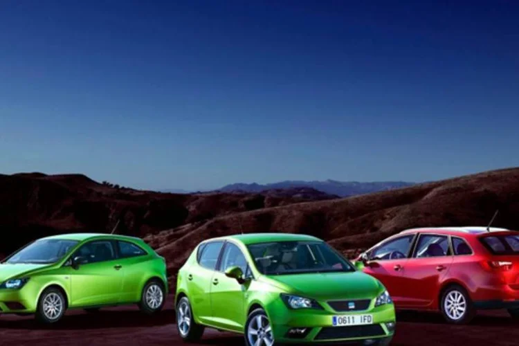 Disponível nas versões hatchback de três e cinco portas e perua, o Ibiza recebeu uma nova grade dianteira trapezoidal (Divulgação)