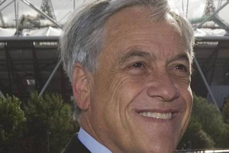 Piñera tenta atrair empresários franceses com 'milagre chileno'