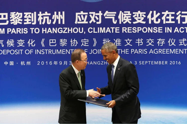 G20: secretário-geral das Nações Unidas, Ban Ki-moon, e o presidente americano Barack Obama, durante ratificação de acordo climático (Reuters)