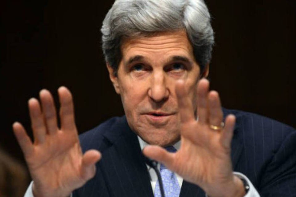John Kerry telefona para líderes estrangeiros