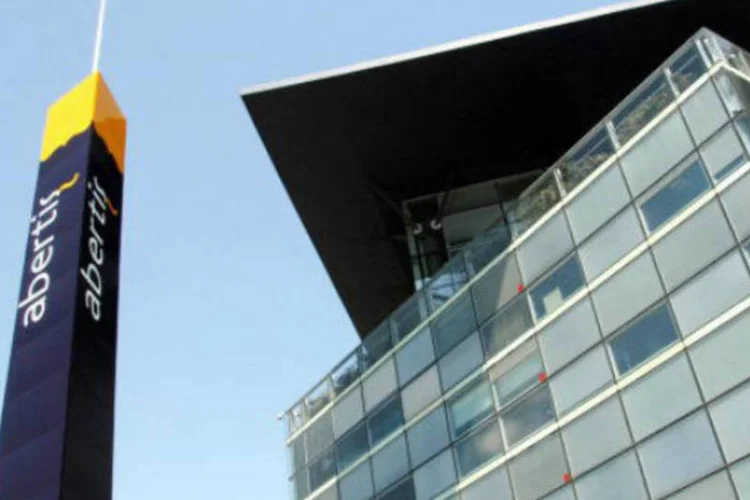 
	Sede da Abertis: companhia reduziu exposi&ccedil;&atilde;o ao mercado espanhol, onde tem sofrido com recess&atilde;o
 (AFP/Getty Images)