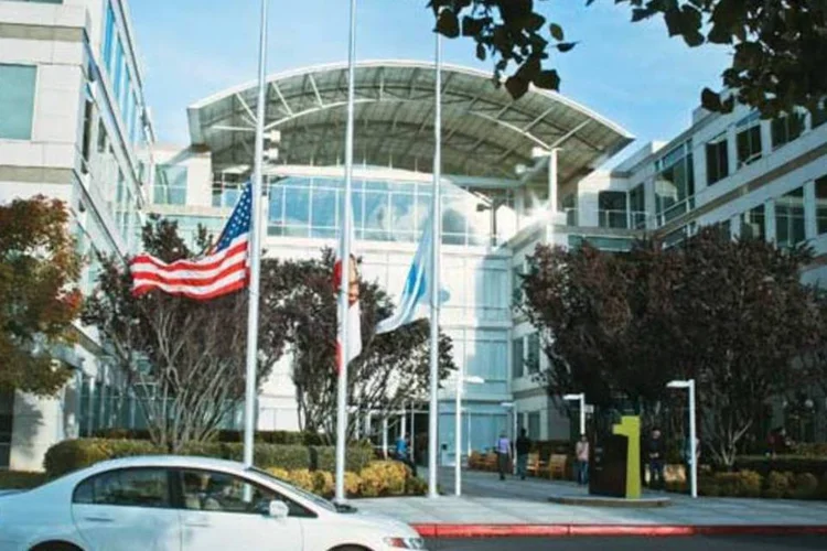 
	Sede da Apple, em Cupertino: &nbsp;acordo foi divulgado em documentos encaminhados na quinta-feira &agrave; corte federal de San Jose, na Calif&oacute;rnia
 (Mohammad Kheirkhah/EXAME.com)