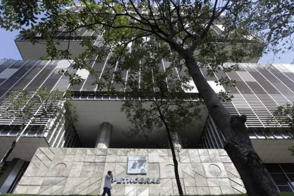 Petrobras diz que não tem cláusulas sobre rebaixamento