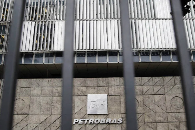 
	Sede da Petrobras: alguns credores acreditam que a empresa est&aacute; em situa&ccedil;&atilde;o de calote
 (Sergio Moraes/Reuters)