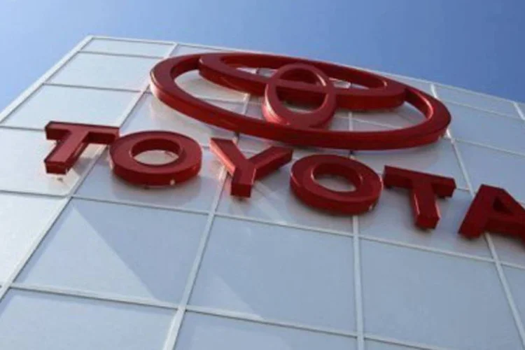 As vendas da Toyota para o Irã são baixas: foram 250 em 2009 e 220 até maio deste ano (.)