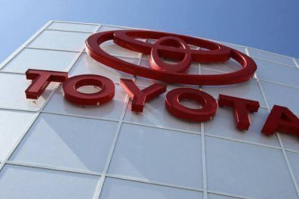 Toyota suspende exportações ao Irã