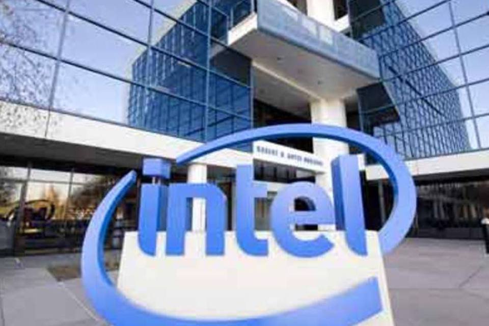 Explosão em fábrica de microchip da Intel fere 7 nos EUA