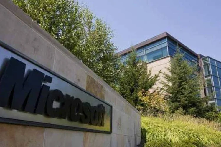 A Microsoft é a a maior produtora mundial de software (Stephen Brashear/Getty Images)
