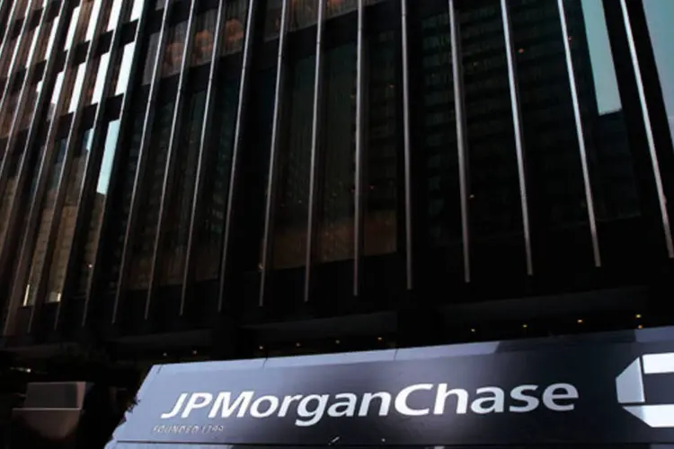 No JPMorgan, o lucro da unidade de banco de investimentos subiu 49%, enquanto o de serviços financeiros de varejo caiu 44% (Getty Images)