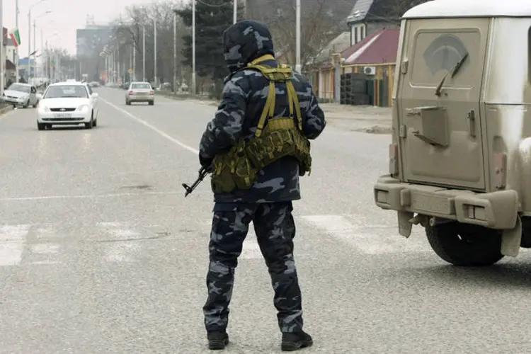 Segurança na Chechênia: operação ainda estava em andamento em Grozny (Stringer/Reuters)