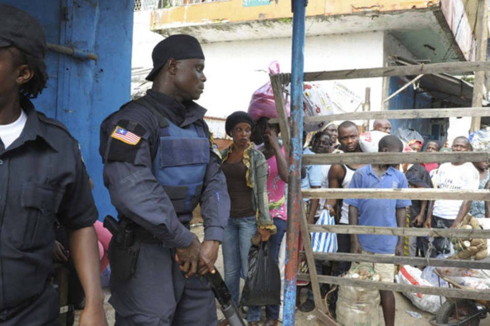 Tropas da Libéria atiram em manifestantes contra quarentena