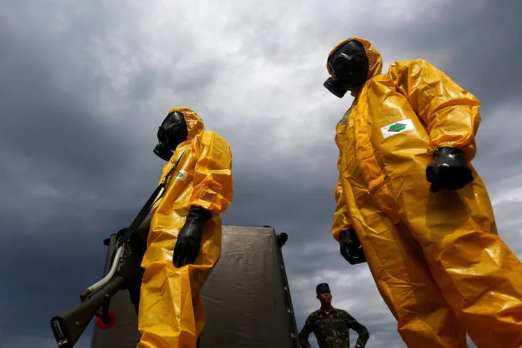
	Rio 2016: participam do teste militares do Ex&eacute;rcito, Marinha e Aeron&aacute;utica, al&eacute;m de agentes do Minist&eacute;rio da Sa&uacute;de, bombeiros e policiais militares
 (Ricardo Moraes / Reuters)