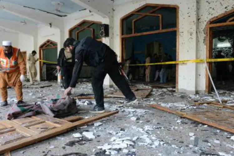 
	Ataque: ataque ocorreu na mesquita G&uuml;l Muhamand, nas &aacute;reas tribais do noroeste do pa&iacute;s
 (A Majeed/ AFP)