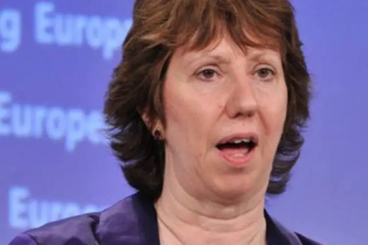 A chefe da diplomacia europeia, Catherina Ashton: "nosso objetivo é entregar recursos ao governo interino e ao povo líbio" (Georges Gobet/AFP)