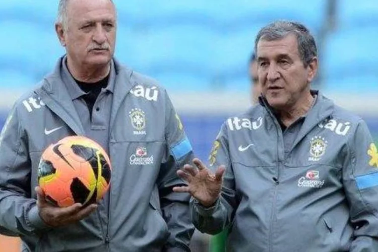 
	Carlos Parreira (d): ele demonstrou otimismo e disse que &eacute; hora de reescrever hist&oacute;ria
 (AFP)