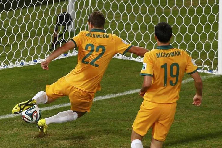 
	Bola rolando: partida entre Espanha x Austr&aacute;lia foi a mais longa, com 64 minutos
 (REUTERS/Amr Abdallah Dalsh)