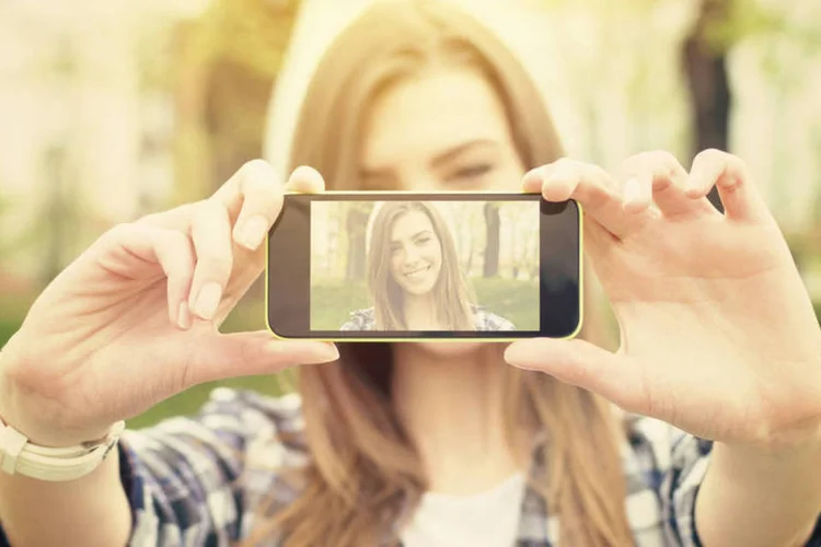 
	Selfie: qualquer um que pisar nesses pontos proibidos corre o risco de receber uma multa equivalente a R$ 70
 (Thinkstock)