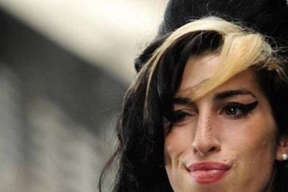 Exame toxicológico não esclarece morte de Amy Winehouse