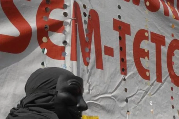 
	Sem-teto: a principal demanda do protesto &eacute; evitar o despejo de 70 fam&iacute;lias do acampamento Milton Santos.
 (Agência Brasil)