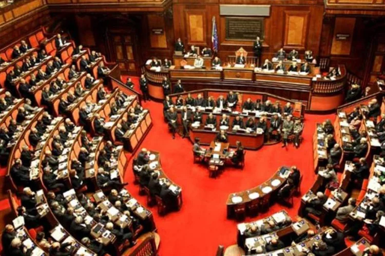Senado italiano: se Berlusconi for derrotado na Câmara, terá que renunciar ao cargo (Franco Origlia/Getty Images)