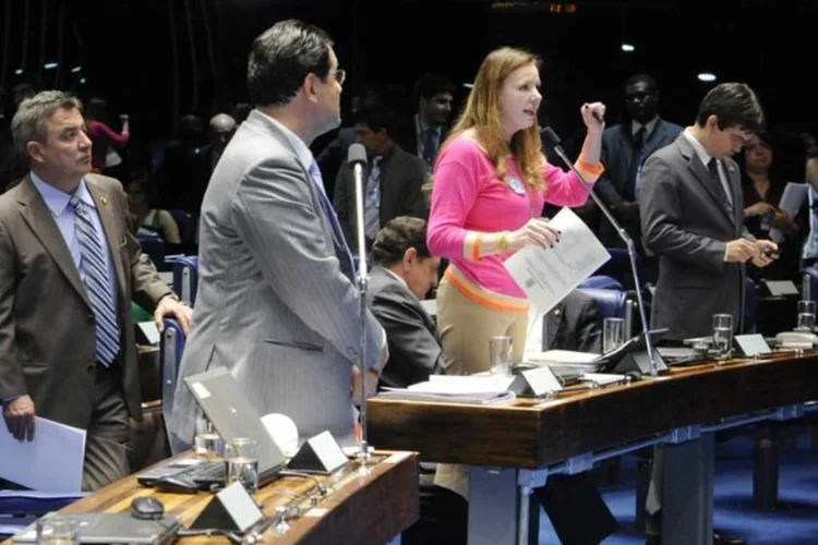Senadora Vanessa Grazziotin (PCdoB-AM) defende aprovação do projeto do Marco Civil da Internet (PLC 21/2014) (Waldemir Barreto/Agência Senado)