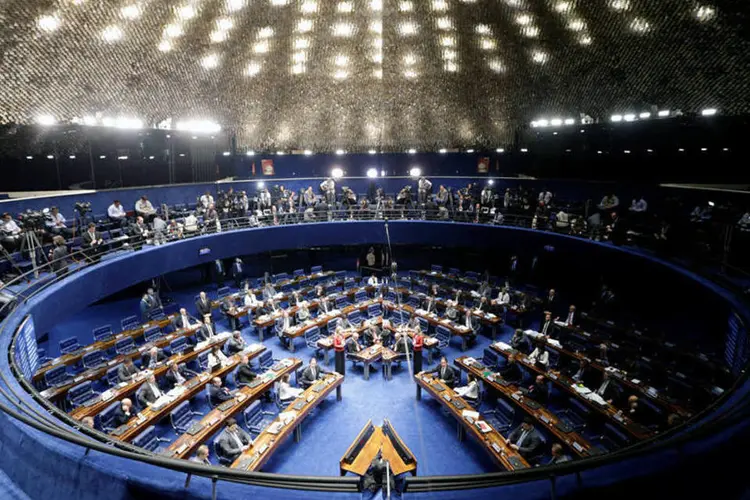 
	Senado: no ano passado, ainda estavam pendentes de julgamento as contas presidenciais dos exerc&iacute;cios de 1990, 1991, 1992 e de 2002 a 2013
 (REUTERS/Ueslei Marcelino)