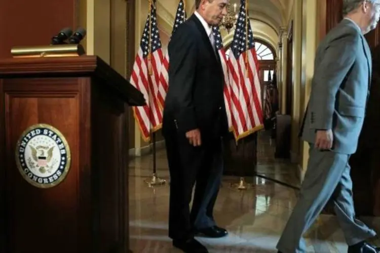 John Boehner, líder dos republicanos na Câmara dos deputados, e Mitch McConnell, chefe da minoria no Senado (Getty Images)