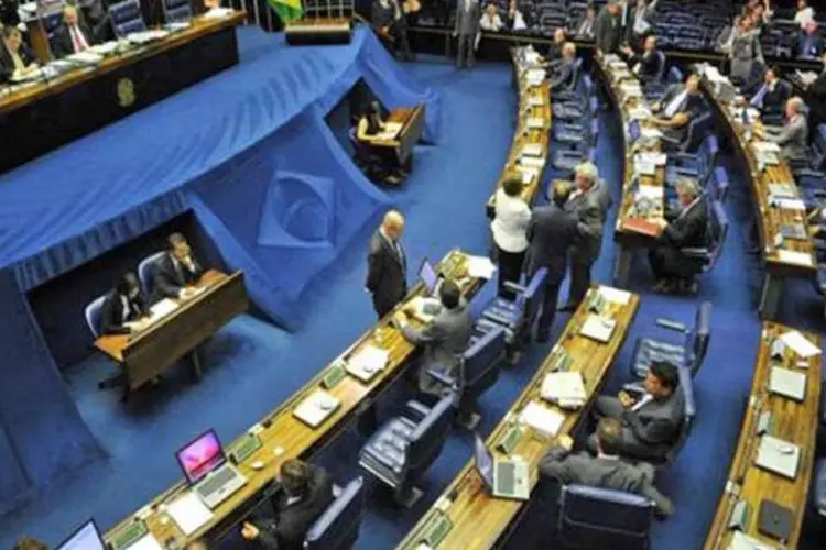 
	Senado Federal: PECs acrescentaram, retiraram ou alteraram dispositivos do texto aprovado pelos constituintes em 1988
 (Arquivo/ Agência Brasil/Senado, senadores)