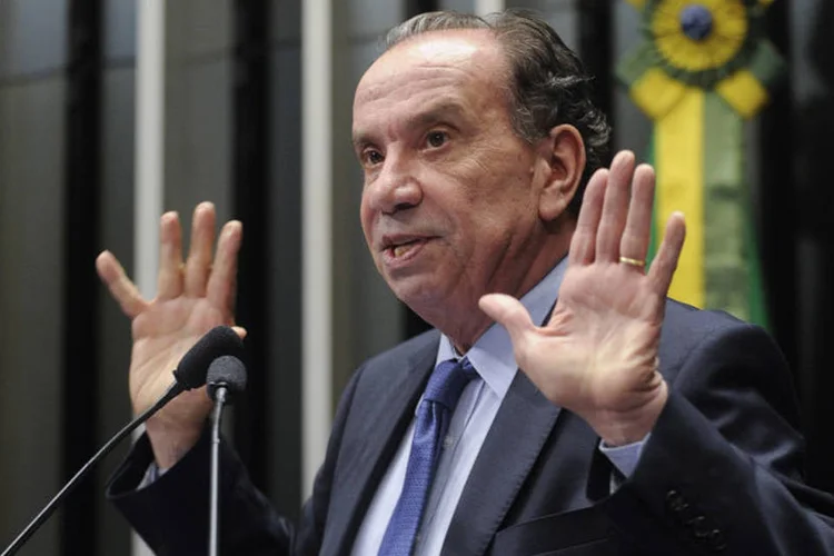 
	Aloysio Nunes Ferreira (PSDB): &quot;S&atilde;o os velhos personagens de sempre&quot;
 (Moreira Mariz/Agência Senado)