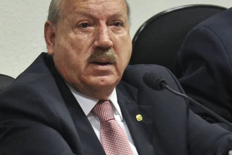 
	O senador Luiz Henrique: a situa&ccedil;&atilde;o do Rio Grande do Sul, segundo o relator, &eacute; a pior em termos num&eacute;ricos
 (Antonio Cruz/Abr)