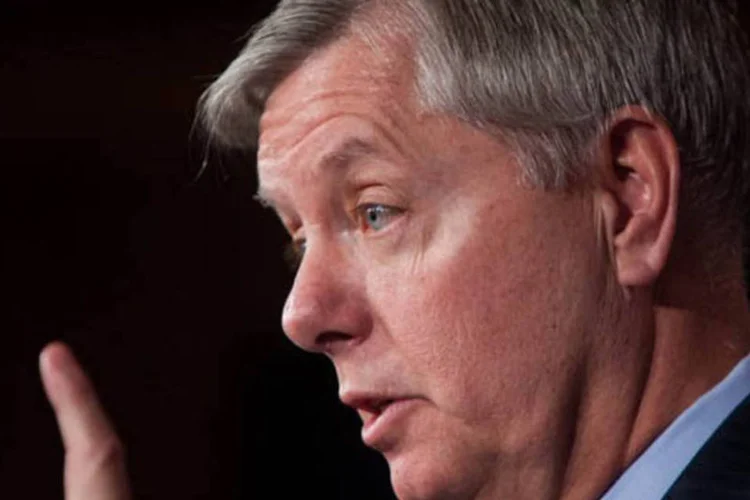 
	Senador Lindsey Graham: &quot;&Agrave;s vezes voc&ecirc; atinge gente inocente e eu odeio isso, mas estamos em guerra e eliminamos alguns dos membros mais antigos da Al-Qaeda&quot;, disse
 (AFP/ Allison Shelley)