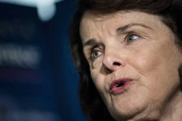 
	Dianne Feinstein: acusa&ccedil;&atilde;o da democrata &eacute; o &uacute;ltimo esc&acirc;ndalo a atingir os &oacute;rg&atilde;os de intelig&ecirc;ncia norte-americanos
 (©afp.com / Brendan Smialowski)