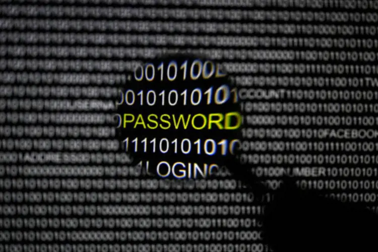 Segurança digital: 23 milhões de contas vazadas possuíam a mesma senha (REUTERS/Pawel Kopczynski/Reprodução)