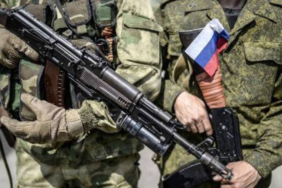 Forças ucranianas bombardeiam pró-russos após ataque rebelde