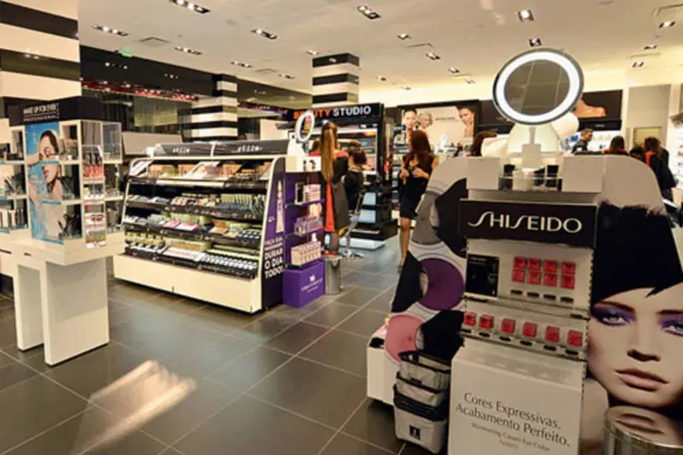 Controlada pelo grupo francês Moët Hennessy Louis Vuitton, a Sephora abriu sua primeira loja no país em julho, no Shopping JK (Divulgação)