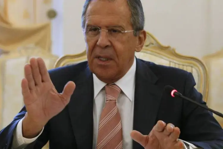 
	O chanceler russo, Serguei Lavrov: R&uacute;ssia foi sancionada pela crise na Ucr&acirc;nia
 (Sergei Karpukhin/Reuters)
