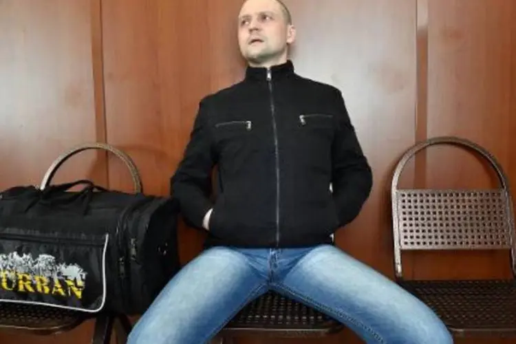 Sergei Udaltsov, no tribunal de Moscou: ele iniciou uma greve de fome em seu primeiro dia de prisão (Kirill Kudryavtsev/AFP)